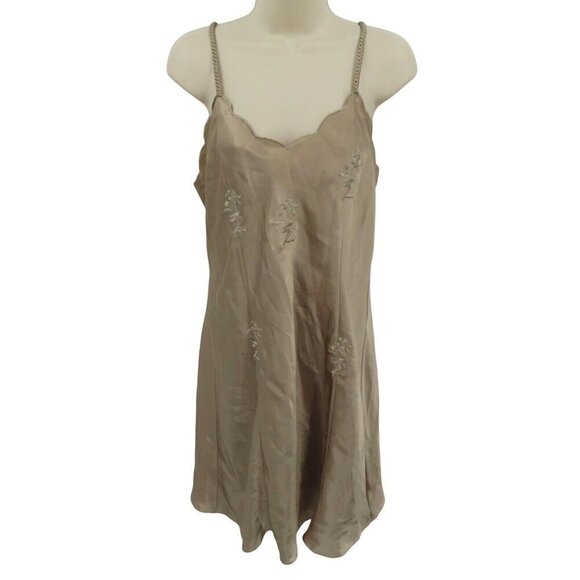 Erika Taylor Womens Small Beige Scallop Braided Embroidered Flower Nightgown VTG - Picture 1 of 9